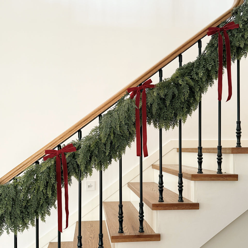 Christmas Cedar Garland Artificial Real Touch Thickness Realistic Greenery Pine Garland for Mantle Fireplace Outdoor Indoor Christmas Decorations