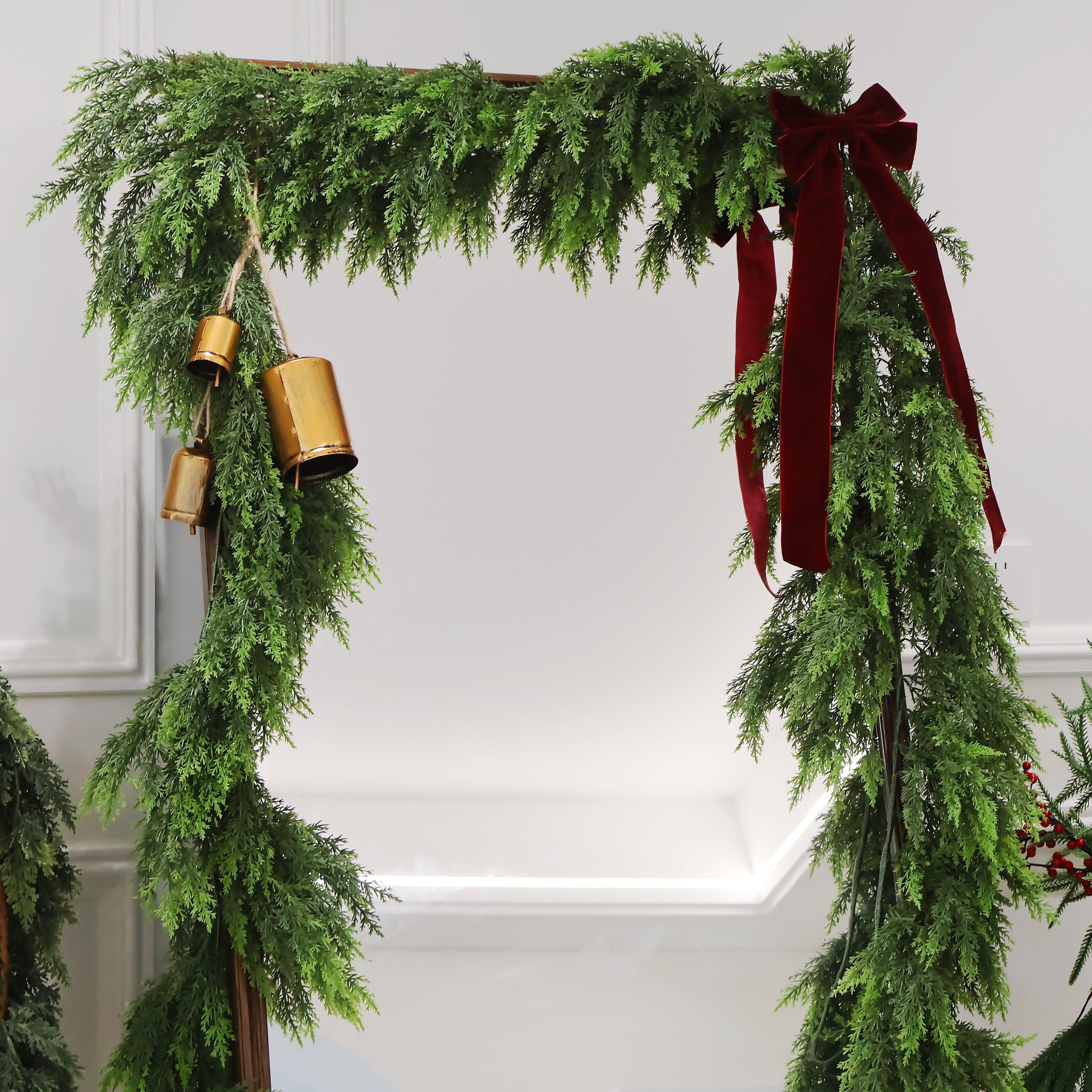 Christmas Cedar Garland Artificial Realistic Green Faux Real Touch Winter Pine Garland for Mantle Fireplace Wall Table Indoor Outdoor Decoraiton