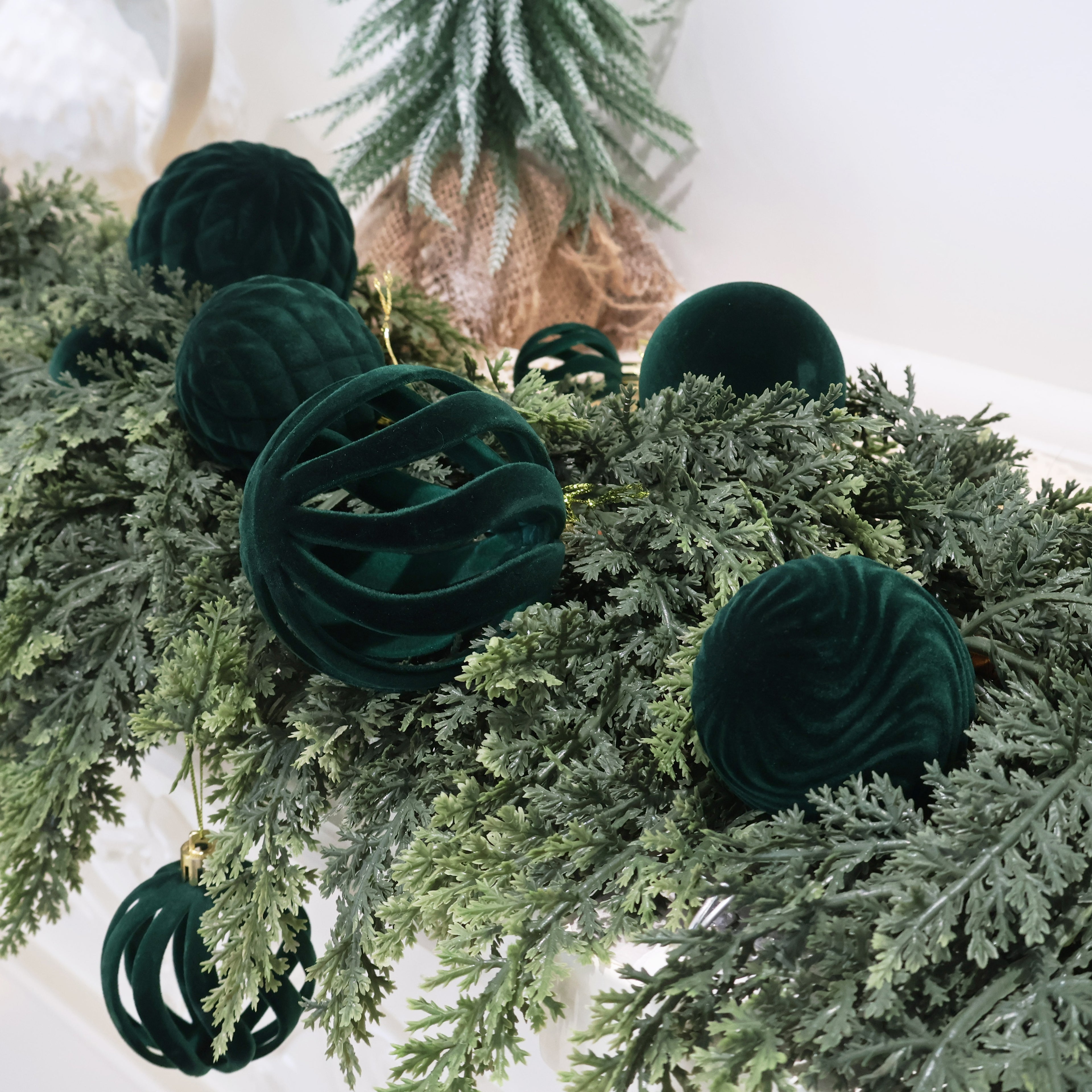 36pcs Velvet Ornaments for Christmas Trees, Flocked Christmas Balls Sets Assortment for Xmas Tree Holiday Decor