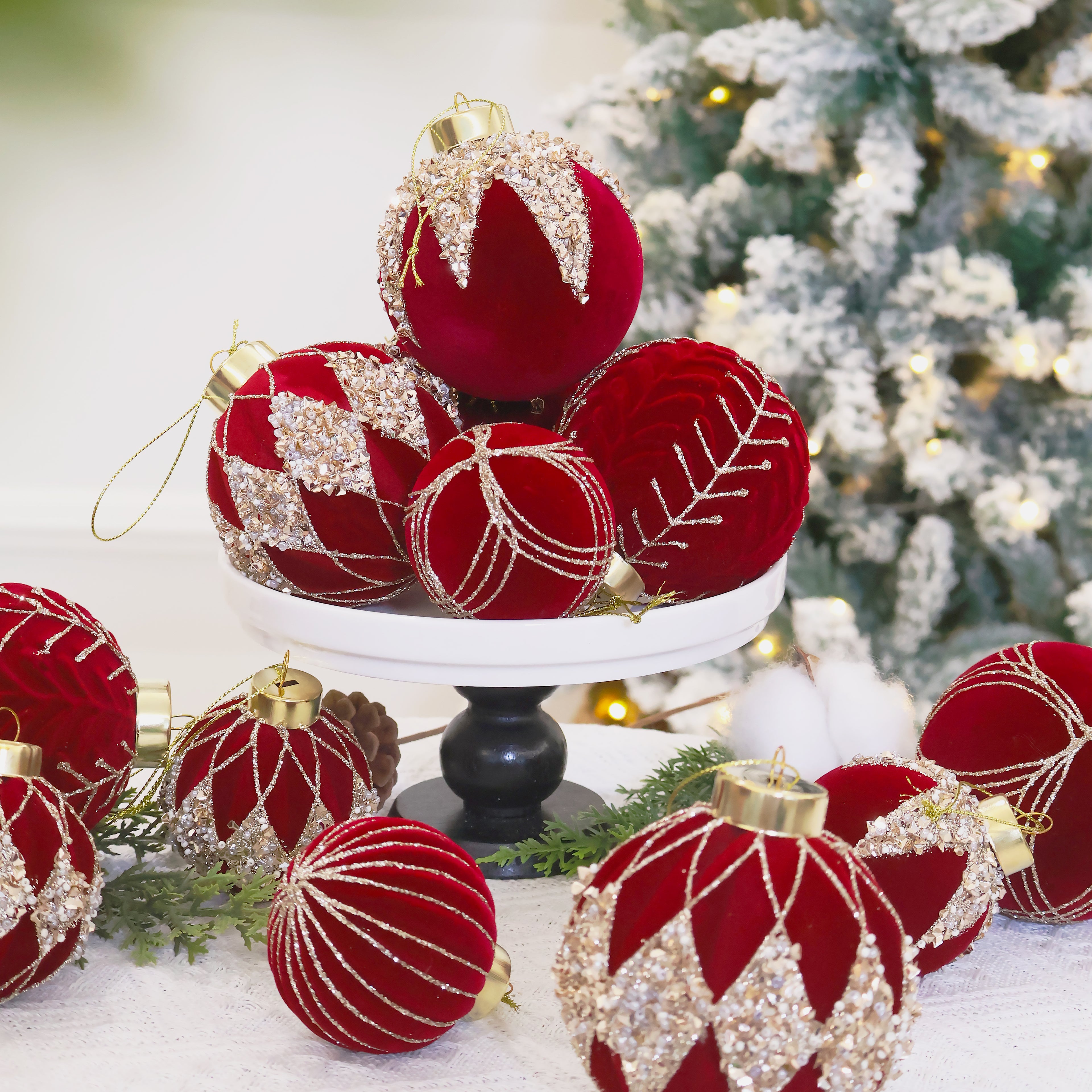 Velvet Ornaments for Christmas Tree, Glitter Flocked Christmas Ornaments Decorations Balls Set Decor