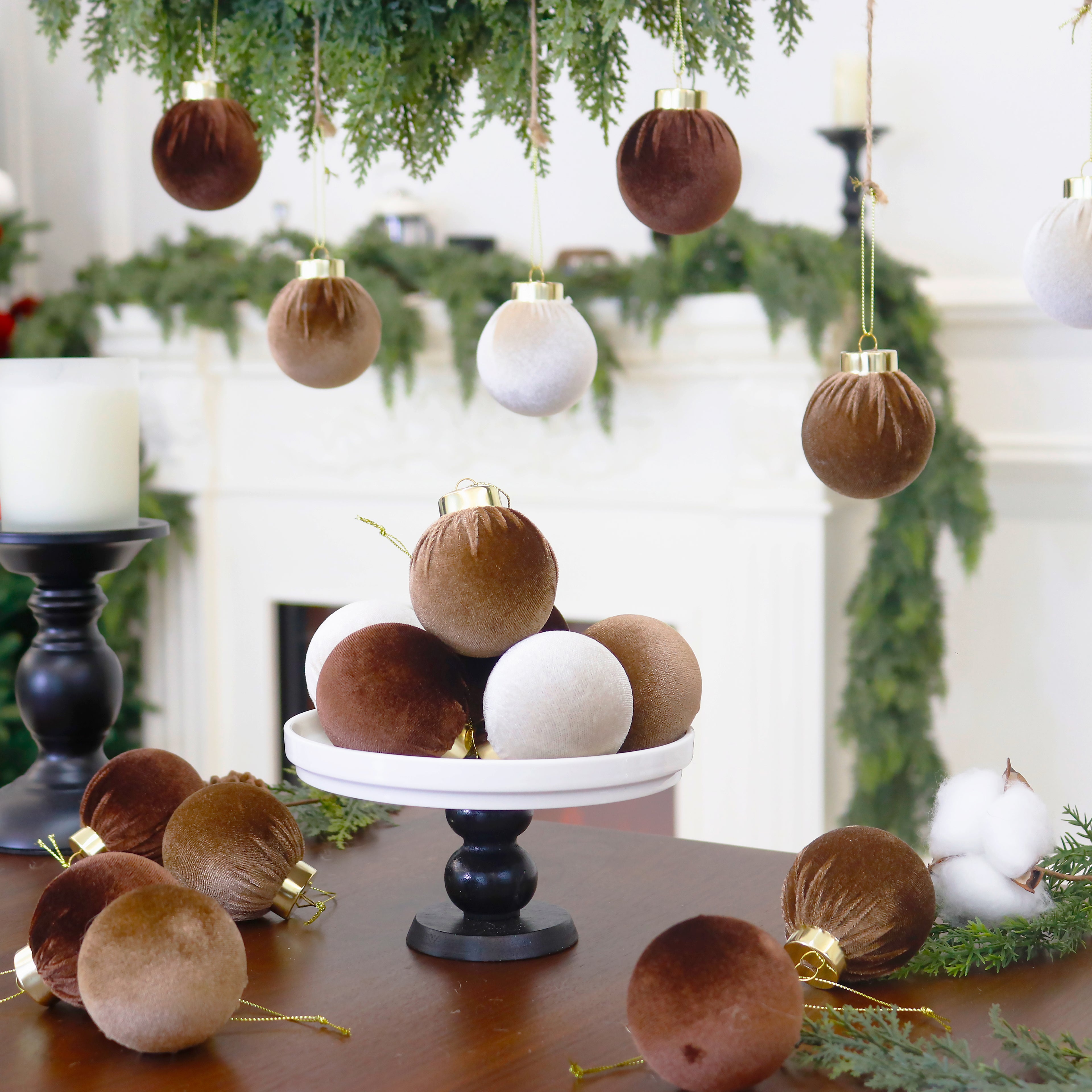 Velvet Ornaments for Christmas Tree, Multicolor Flocked Christmas Ornaments Decorations Balls Set Decor